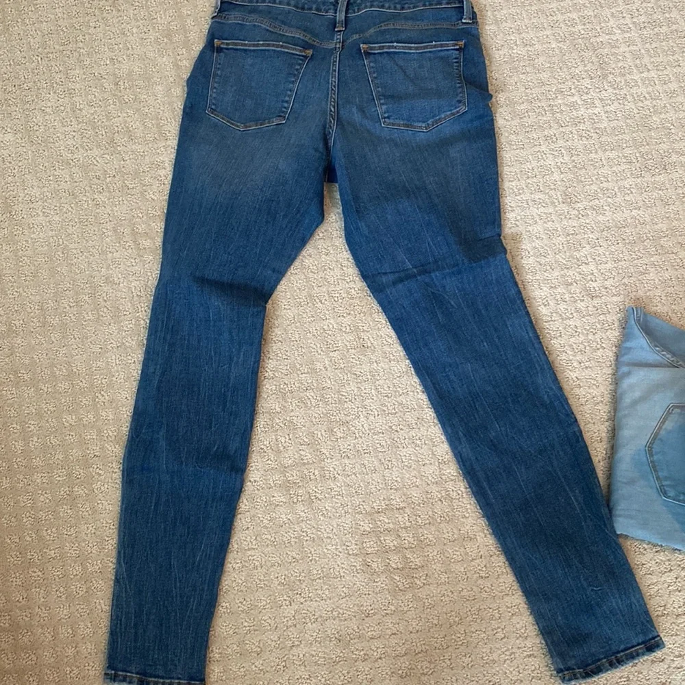 Universal Thread Distressed Denim - Picture 4 of 4